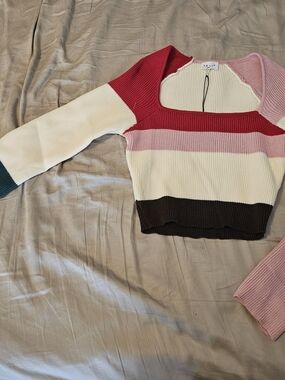 LE LIS Ribbed Colorblock Scoop Neck Crop Sweater - Red Pink Cream Black